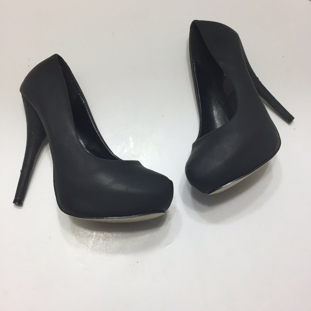 Mascotte Heels US 6.5 6 1/2 Platform Black Scuffs